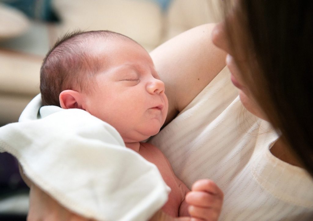 Closed or open system breast pump